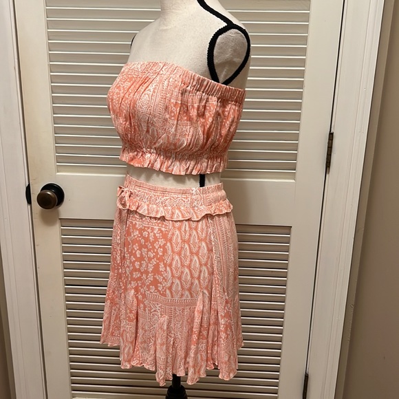 93. Blue B Collection Bandeau and Skirt in Paisley Print - Picture 6 of 11